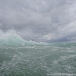 Bretagne - L'Archipel des Glnan - Vagues. Xavier Desmier